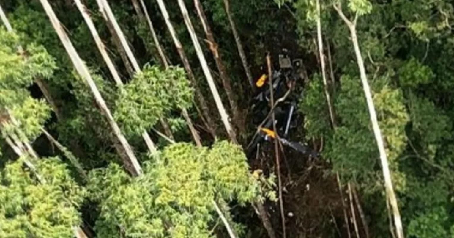 Desaparecido no final do ano, helicóptero é achado em Paraibuna (SP)