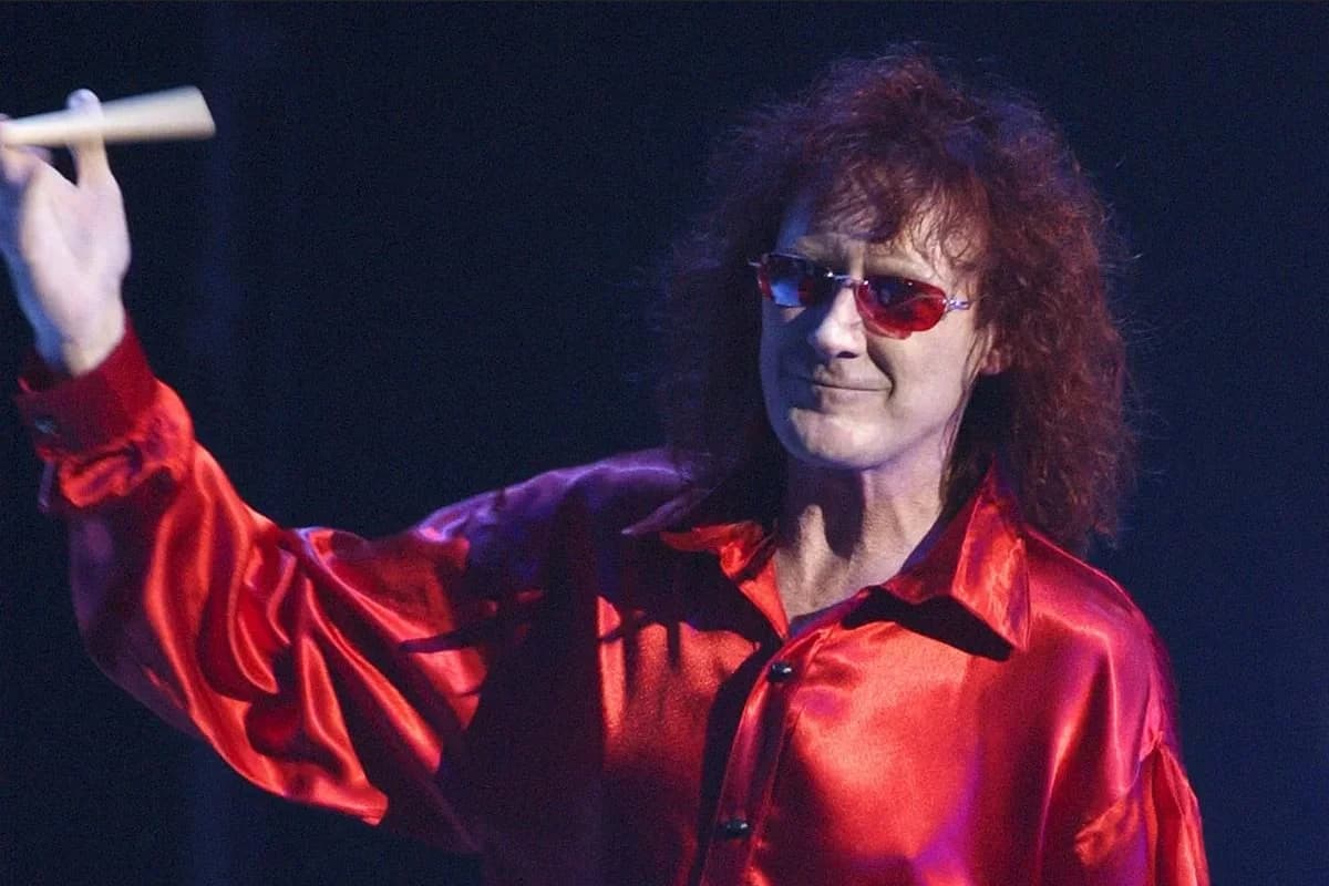 Luto na música: Morre Colin Burgess, o primeiro baterista do AC/DC