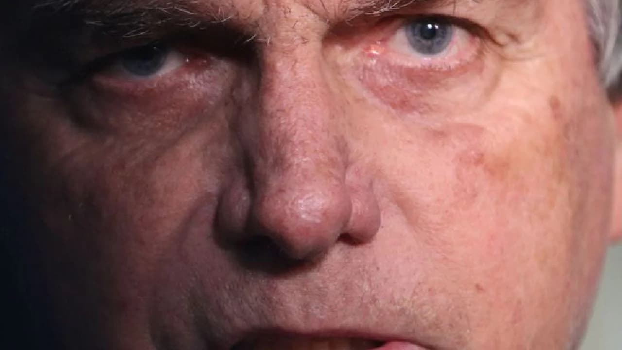 A Polícia Federal deve indiciar Bolsonaro em inquéritos criminais