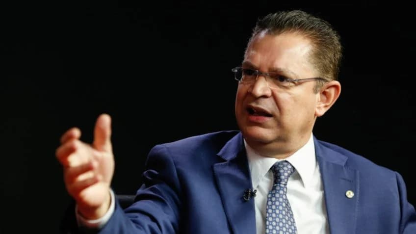 Bancada Evangélica busca convocar Haddad para esclarecer isenção a religiosos