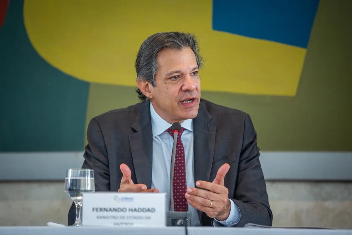 Destaque de 2023: Economia brasileira supera as expectativas negativas e apresenta crescimento moderado.