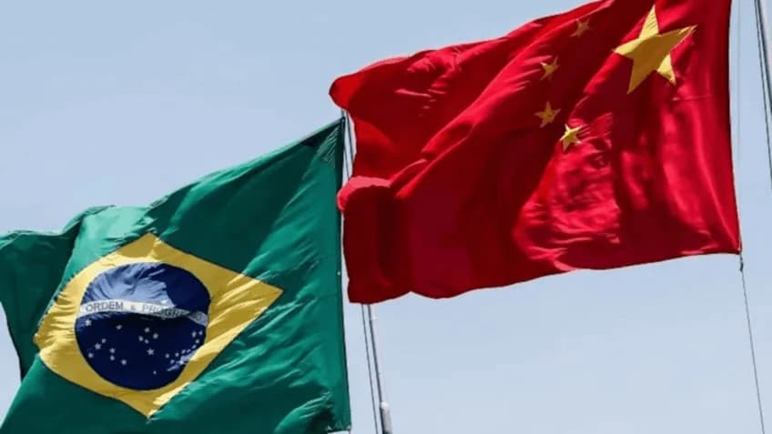 China estende isenção de visto: brasileiros entram por 30 dias até 2026