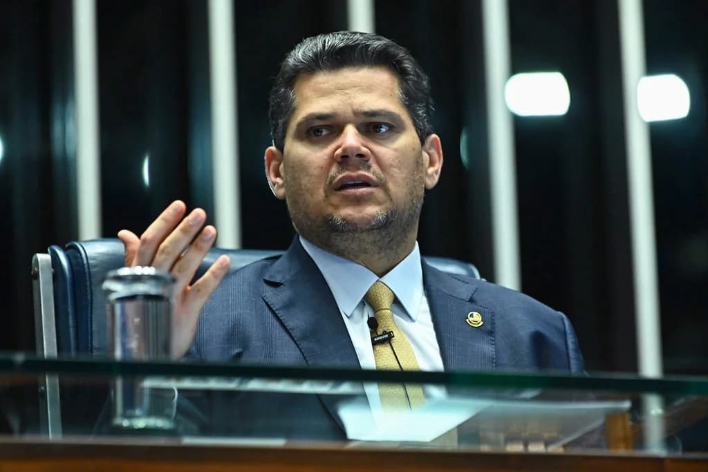 Senado acelera fim da escala 6×1