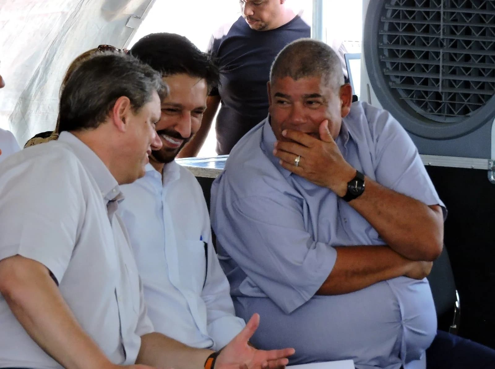 Aliado de políticos bolsonaristas, Milton Leite saía da prisão para almoçar e choca o país