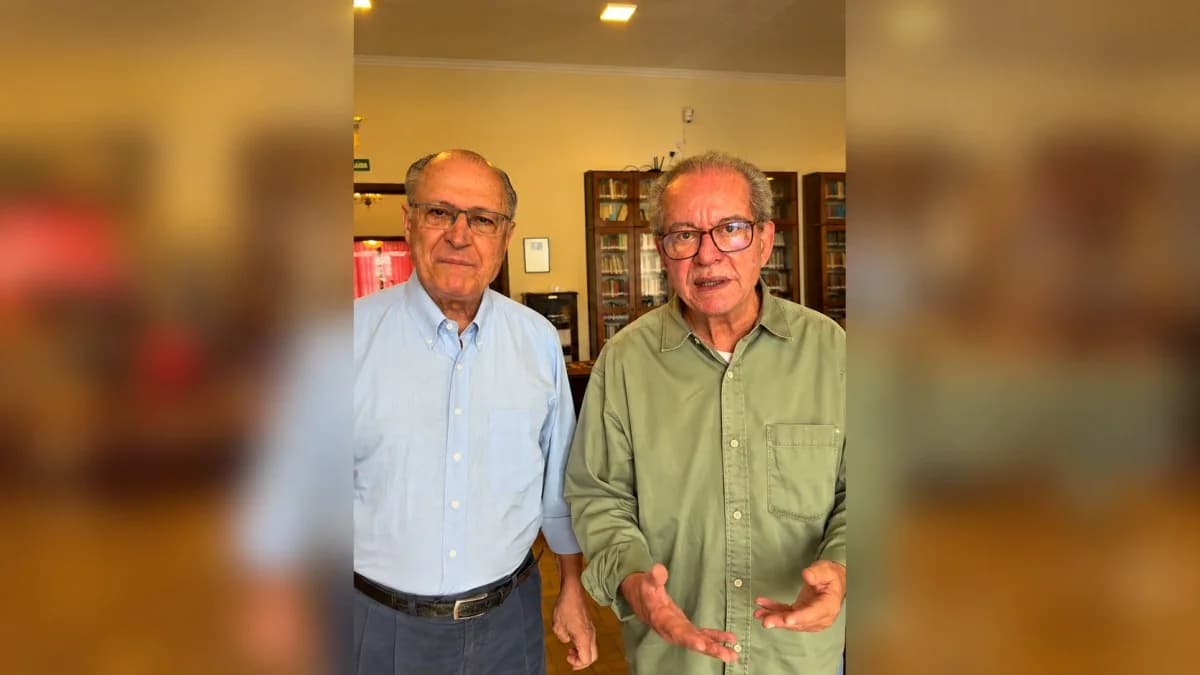Ameaça à democracia: José Aníbal detona clã Bolsonaro e declara apoio a Lula