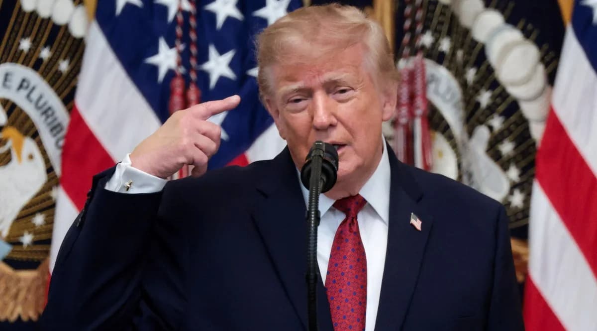 Rejeição a Trump bate recorde e ameaça maioria republicana às vésperas da eleição