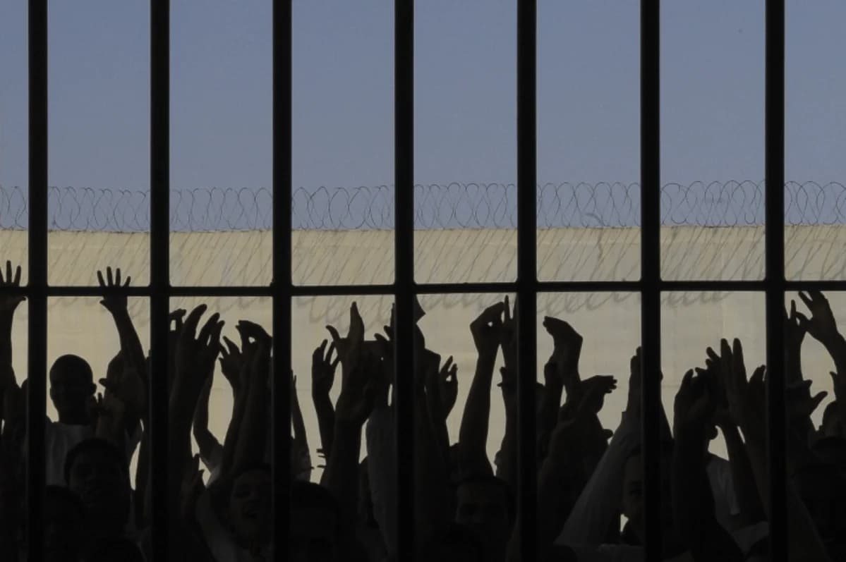 Redução da maioridade penal pode aumentar criminalidade e trava votação no Senado