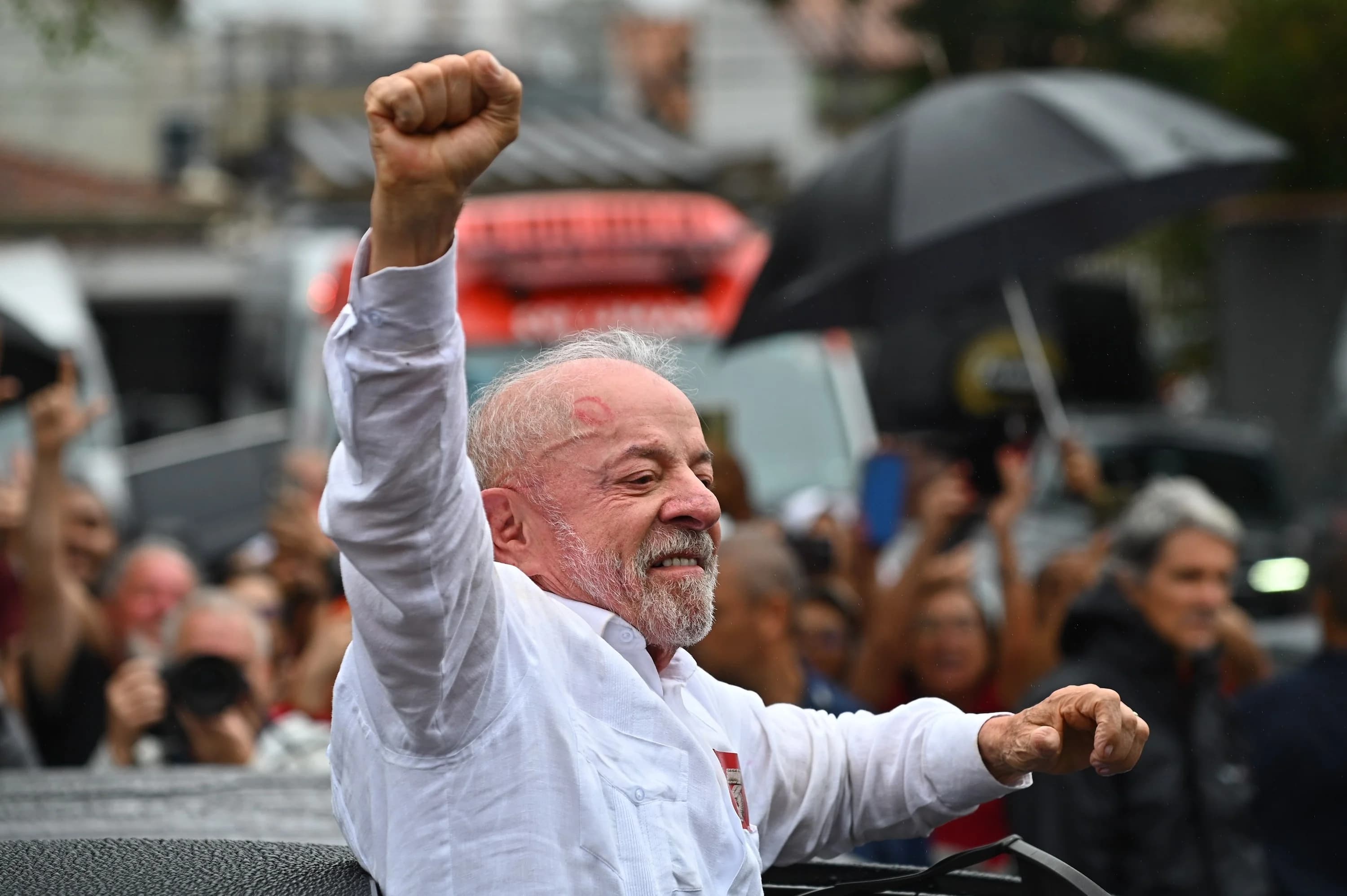 Histórico: Lula vence Flávio Bolsonaro e conquista o quarto mandato