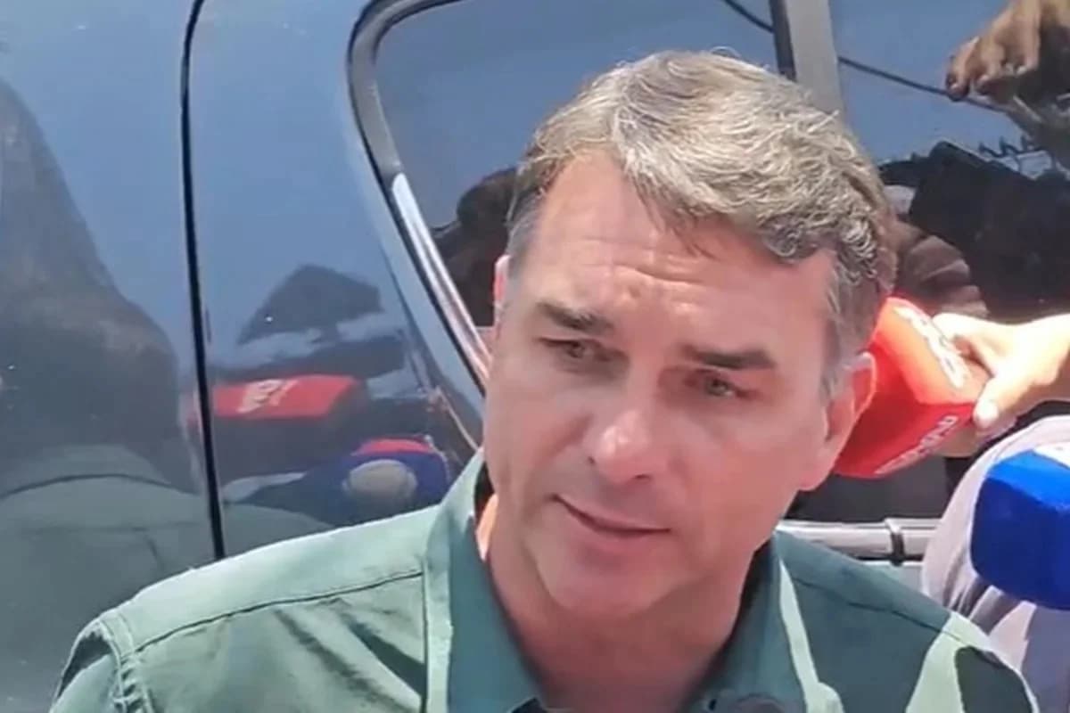 Derrotado por Lula, Flávio Bolsonaro descumpre promessa e ameaça anular eleição