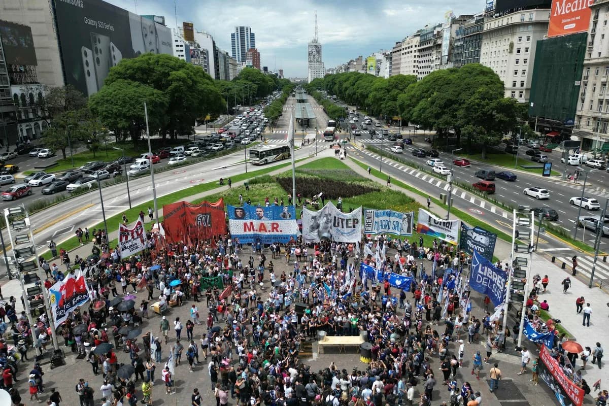 Com inflação galopante, custo de vida dos argentinos sobe brutalmente sob governo Milei