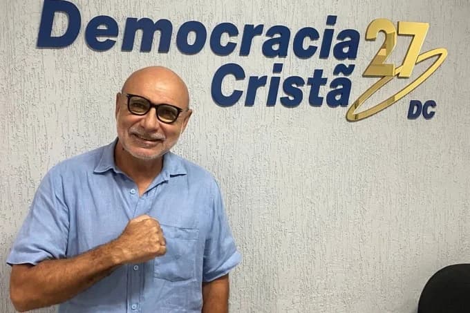 Piada PRONTA: Queiroz planeja formar uma equipe de 'Detectives de Rachadinha'