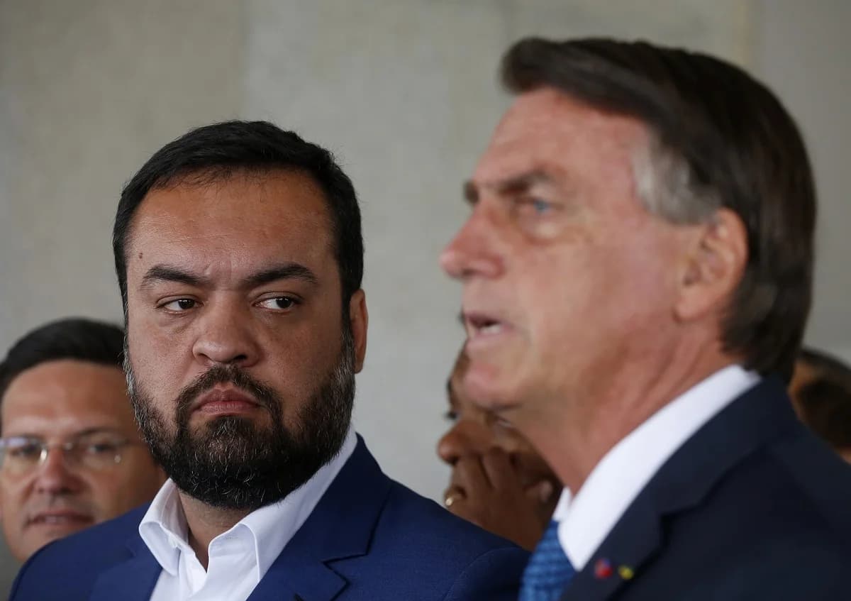 Operação no Rio acelera ruptura: Castro se diz "emancipado" do clã Bolsonaro