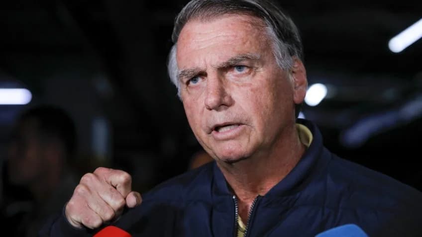 MP Militar pede expulsão de Bolsonaro por "descaso"