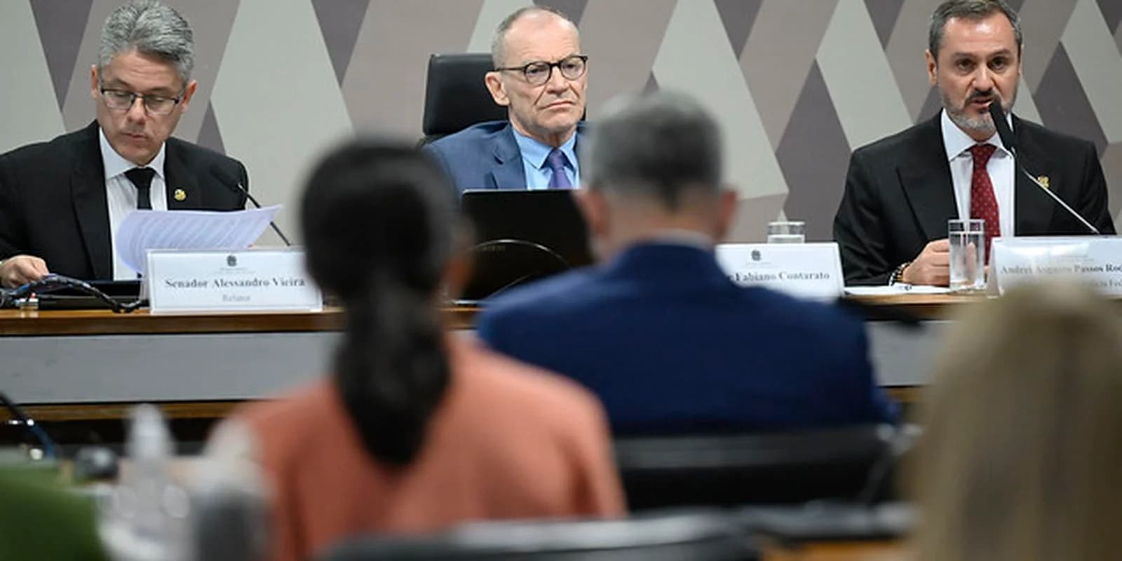 CPI do Master pressiona: Moraes e Toffoli são convidados