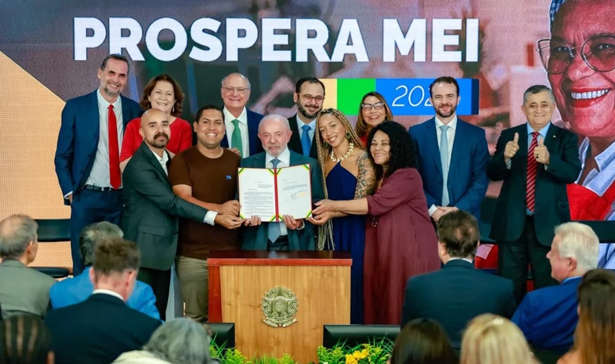 Lula anuncia alívio bilionário para 17,6 milhões de MEIs
