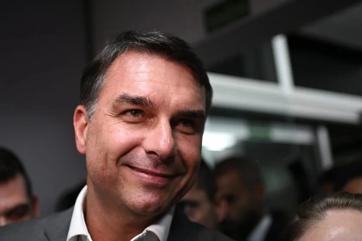 TSE dá ultimato à Meta por perfis pró-Flávio