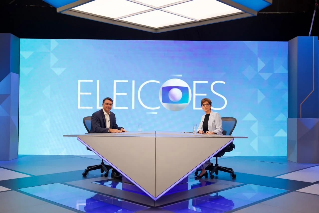 Flávio Bolsonaro usa entrevista na TV para distorcer dados econômicos