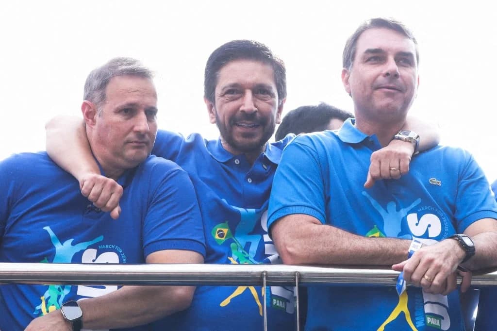 Prefeito de SP coage servidores para ato bolsonarista e pode perder mandato
