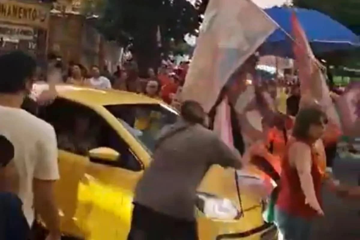 Motorista avança contra ato pró-Lula e atropela idoso em Minas Gerais