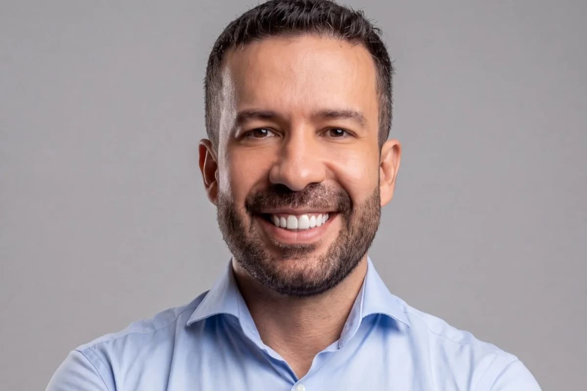 André Janones é internado às pressas na UTI após debate presidencial em SP