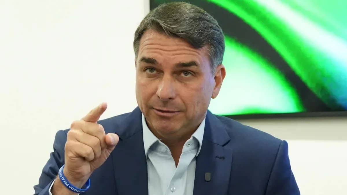 Flávio Bolsonaro foge para os EUA e inventa fraude sem provas contra vitória de Lula